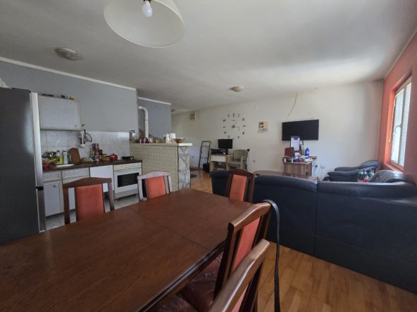 Trpezarijski sto, garnitura, kuhinja