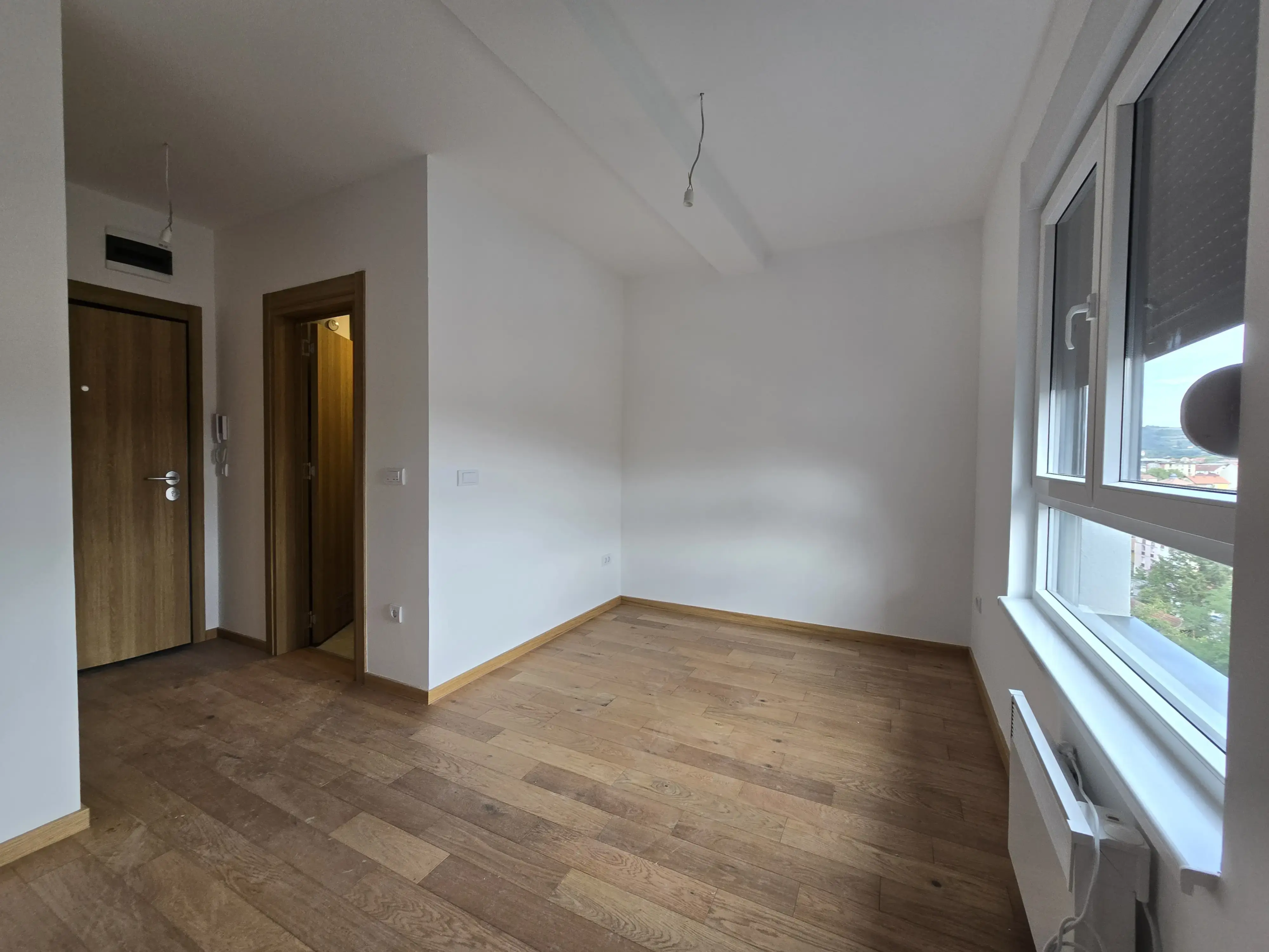 Garsonjera u Aranđelovcu za izdavanje, nenameštena, moguć dogovor