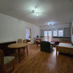 Izdaje se dvosoban stan u Aranđelovcu, na prvom spratu kod Parka Bukovičke banje