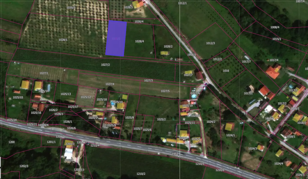 Plac u Progoreocima 12 ari