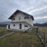 Kuća u Bukoviku sa 10 ari placa. Pr + Pk, 76m2 u osnovi